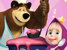 Маша и Медведь готовят еду